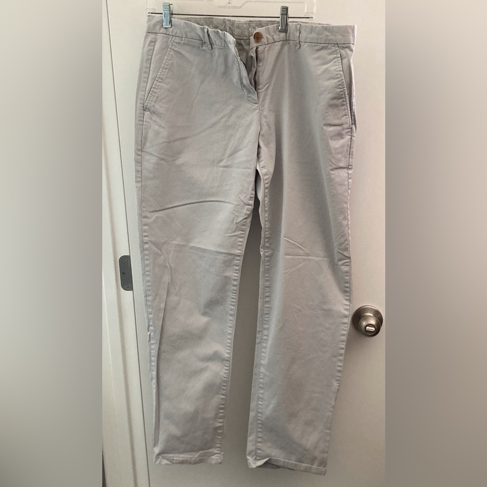 GAP Women’s Light Gray Khakis